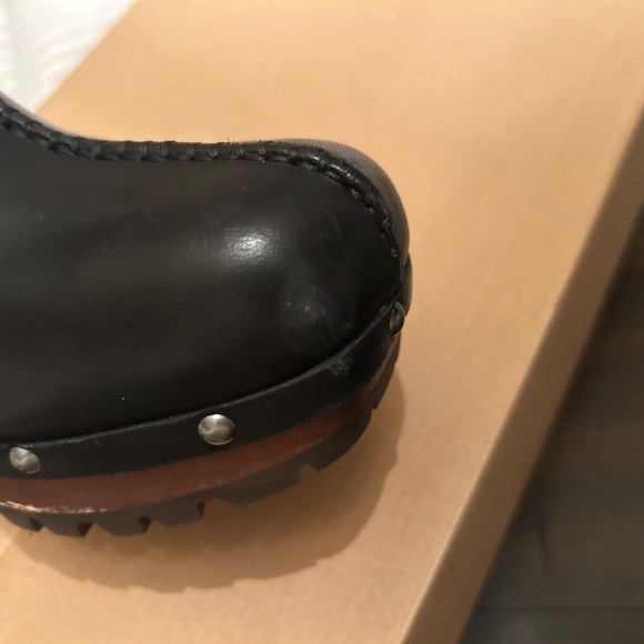 UGG Judi Black Leather Clogs size 9 (40) - Picture 4 of 7